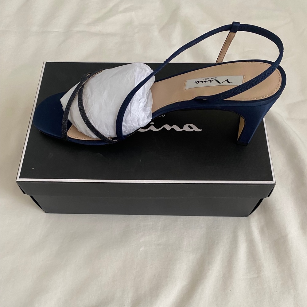 Nina modern heel ACCEPTING OFFERS